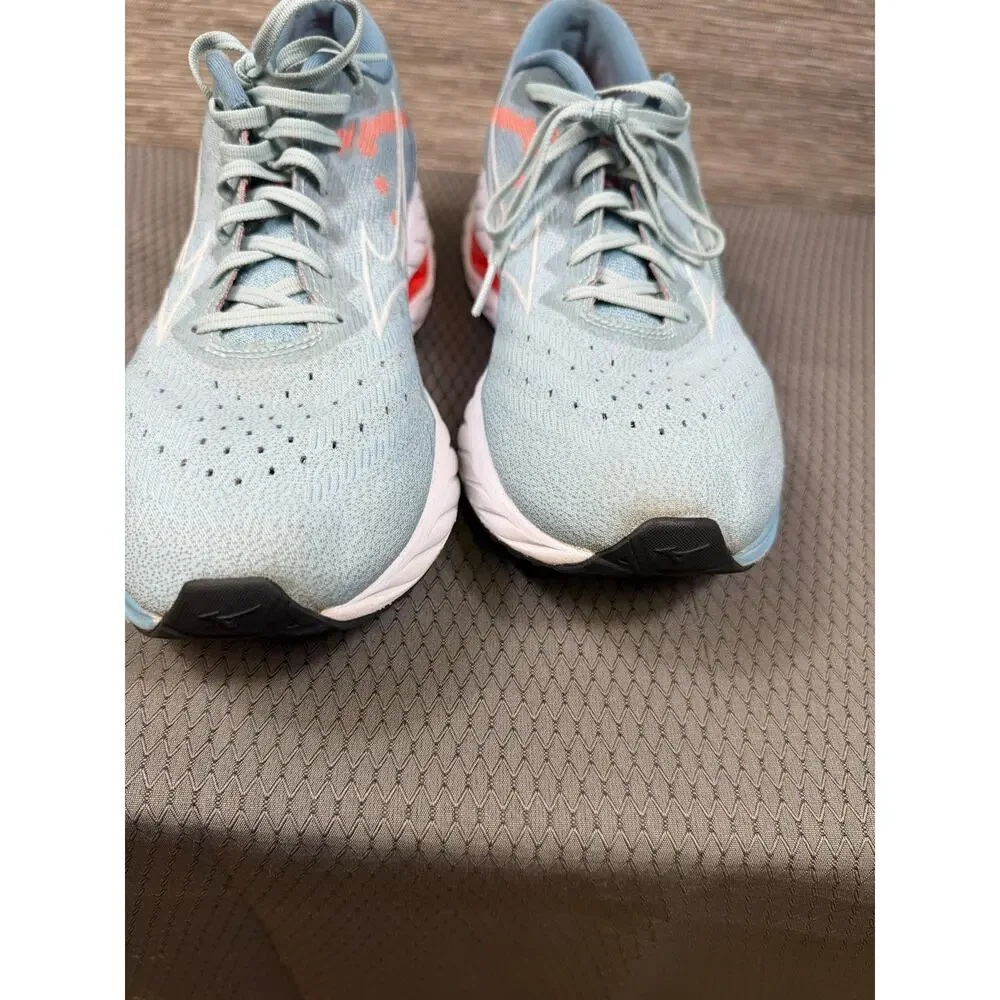 Mizuno brand style